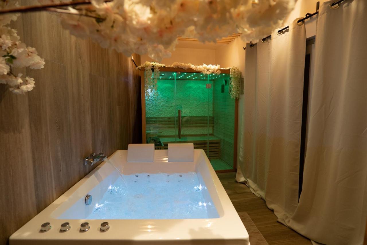 Capsule Thailande I Sauna I Balneo I Console I Jeux En Bois I Cinema I Cour Interieure Trith-Saint-Leger المظهر الخارجي الصورة