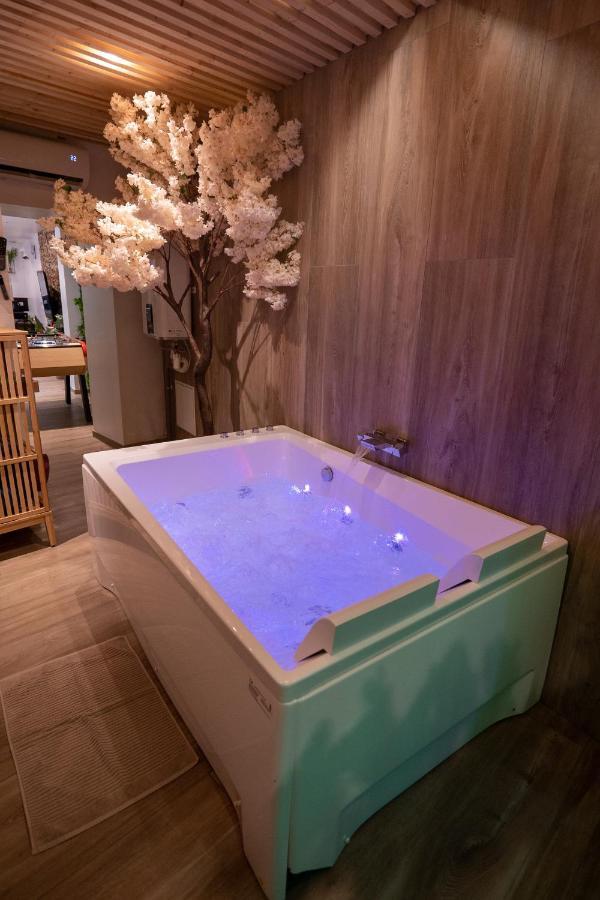 Capsule Thailande I Sauna I Balneo I Console I Jeux En Bois I Cinema I Cour Interieure Trith-Saint-Leger المظهر الخارجي الصورة