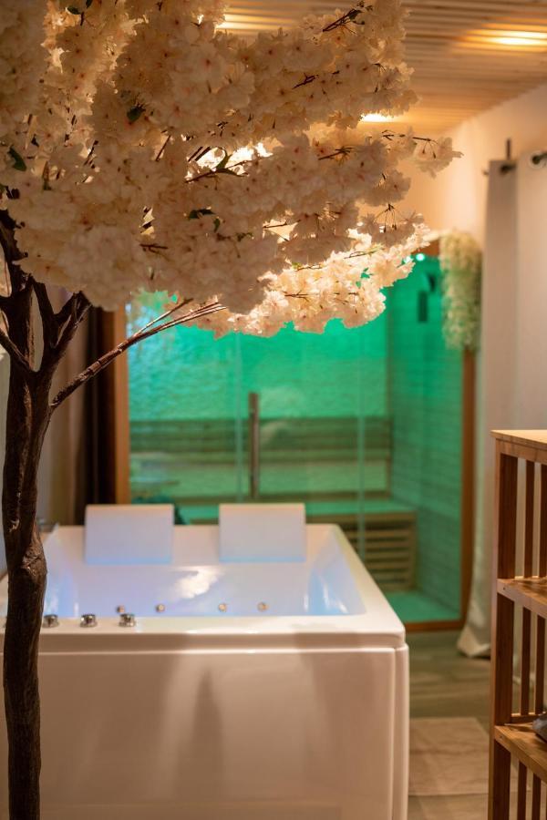 Capsule Thailande I Sauna I Balneo I Console I Jeux En Bois I Cinema I Cour Interieure Trith-Saint-Leger المظهر الخارجي الصورة